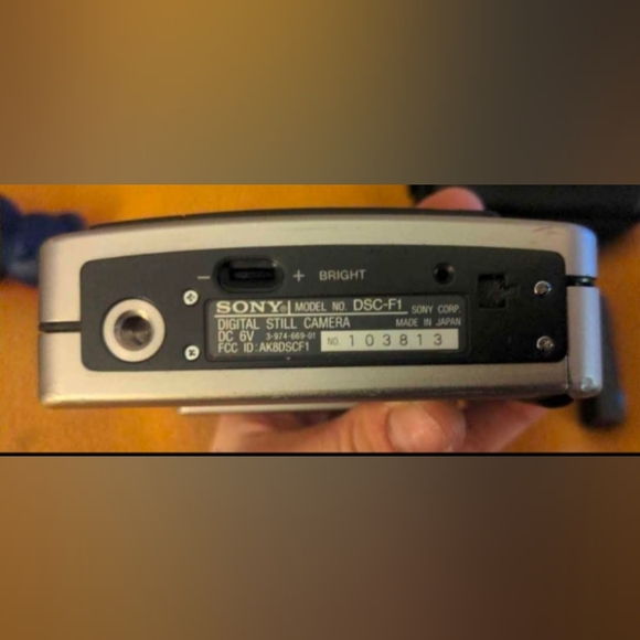 Vintage Sony DSC-F1 includes everything in photos - Picture 5 of 6